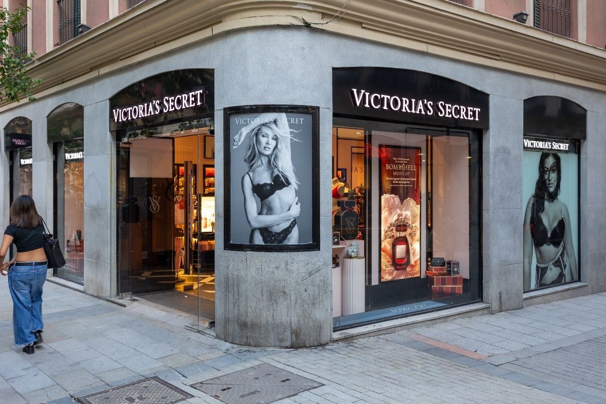 Victoria’s Secret: Η τραγική ιστορία πίσω από τα διάσημα εσώρουχα – Ο χωρισμός, η χρεοκοπία και η αυτοκτονία του ιδρυτή 10 Victoria's Secret