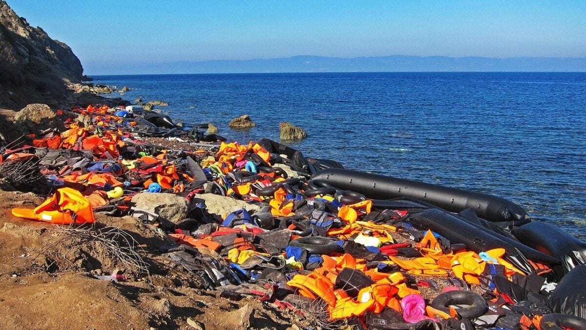 DW: Η διαδρομή από την ανατολική Λιβύη προς την Κρήτη και τα δίκτυα διακίνησης μεταναστών 1 DW: Η διαδρομή από την ανατολική Λιβύη προς την Κρήτη και τα δίκτυα διακίνησης μεταναστών