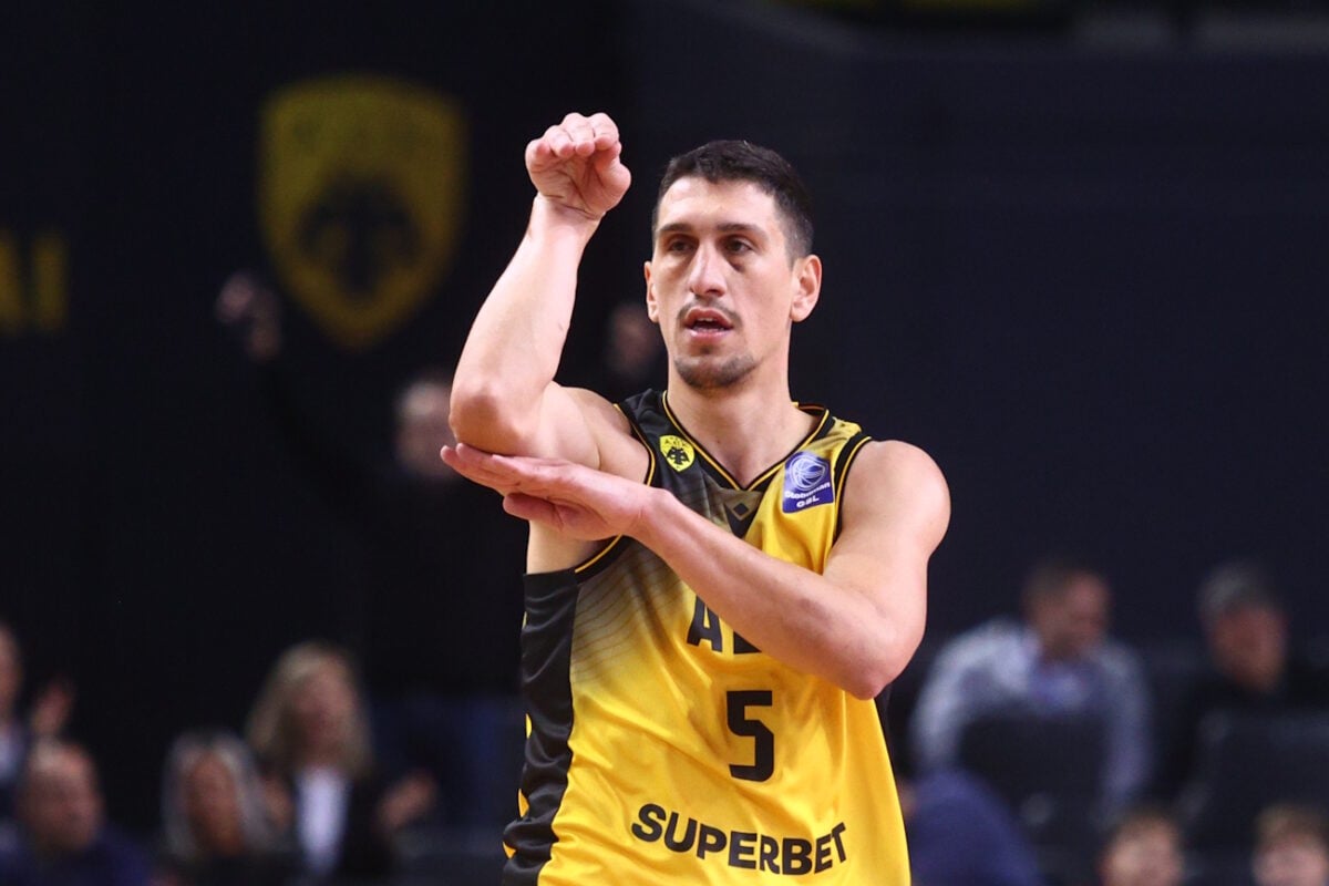 ΑΕΚ – Μύκονος Betsson 84-79: Η Ένωση νίκησε στο θρίλερ της GBL με πρωταγωνιστή τον Λαρεντζάκη