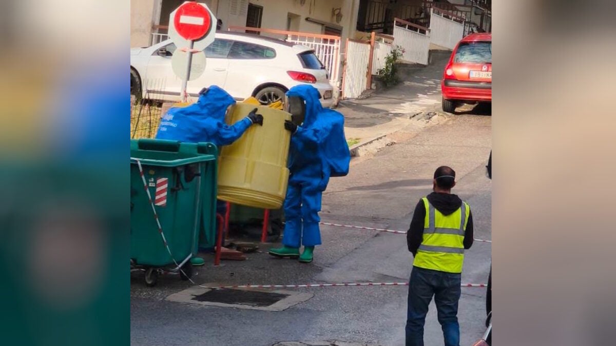 Άγιος Δημήτριος: Δοχείο με ύποπτο υλικό εντοπίστηκε σε κάδο σκουπιδιών – Μεγάλη επιχείρηση της ΕΜΑΚ 1 Άγιος Δημήτριος: Δοχείο με ύποπτο υλικό εντοπίστηκε σε κάδο σκουπιδιών – Μεγάλη επιχείρηση της ΕΜΑΚ