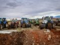 Λάρισα: Με τα τρακτέρ τους κατευθύνονται οι αγρότες στον χώρο της ομιλίας του Κυριάκου Μητσοτάκη