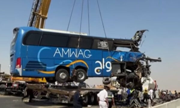 Αίγυπτος: 13 νεκροί και 34 τραυματίες από τη σύγκρουση τουριστικού λεωφορείου με φορτηγό – Βίντεο
