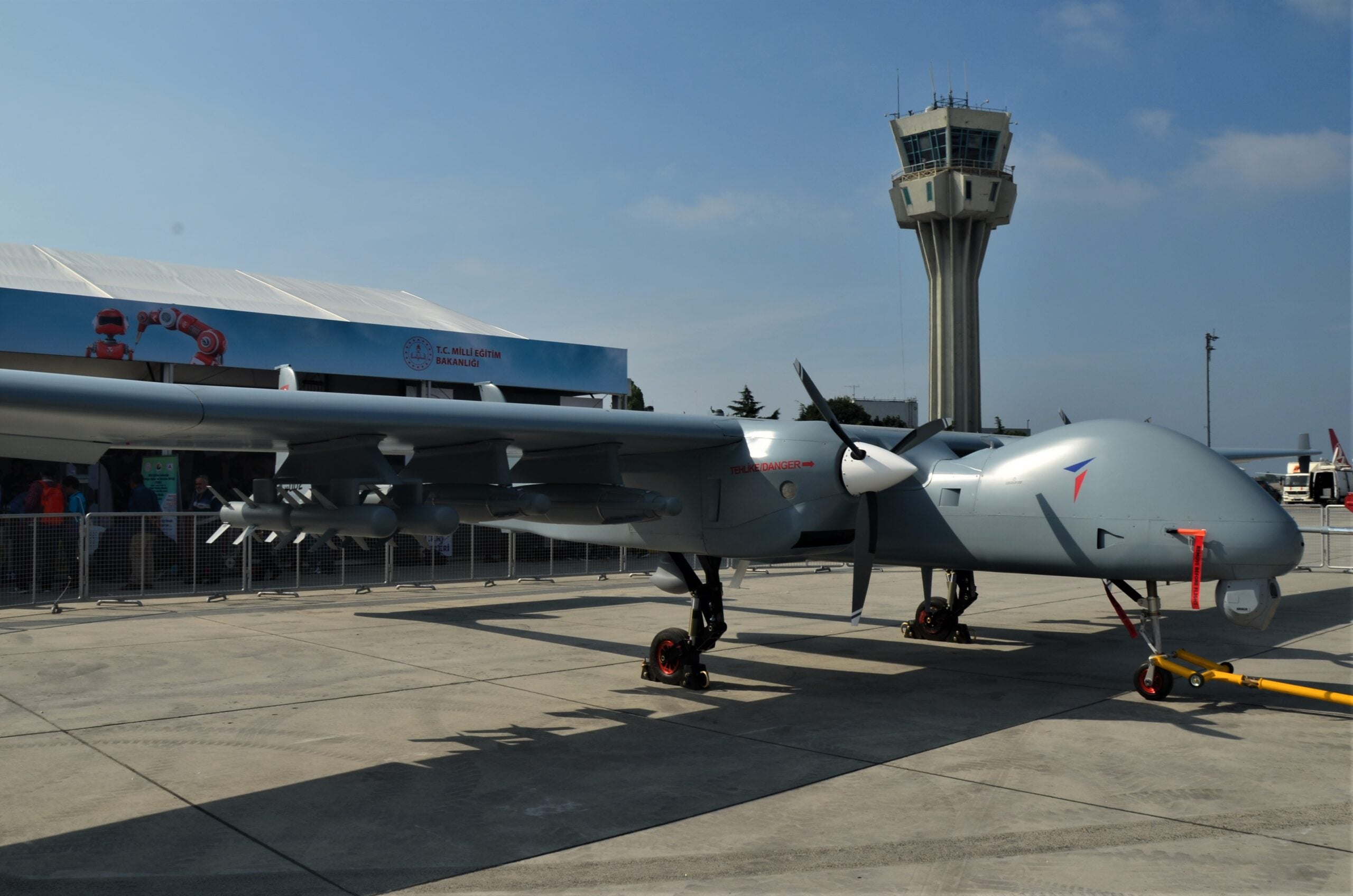 Το UCAV Aksungur της Τουρκίας δοκίμασε ηχοσημαντήρες aselBUOY σε άσκηση