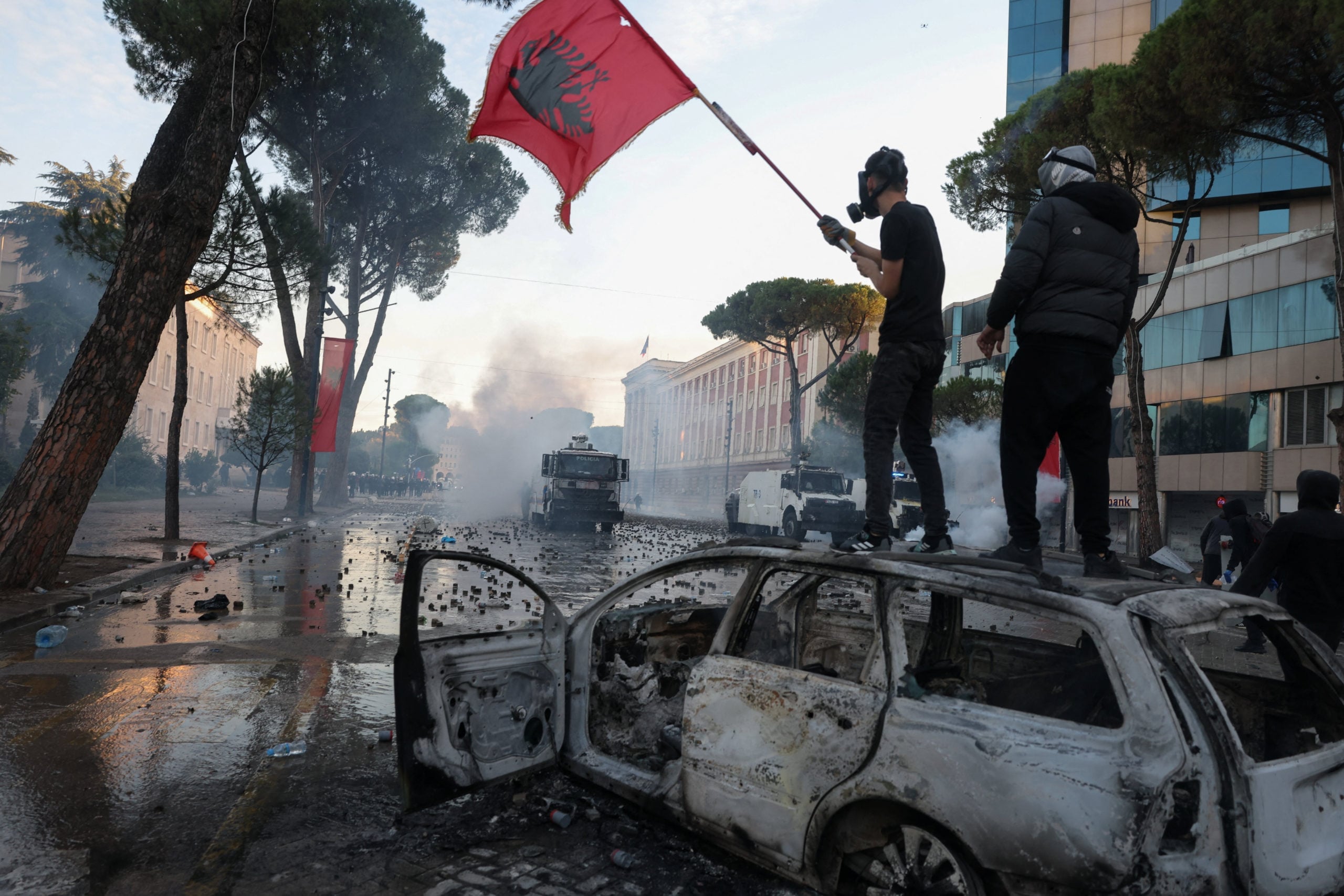Αλβανία: Σήμερα γίνονται τρία νέα συλλαλητήρια στα Τίρανα – Ο Έντι Ράμα επιμένει στον διάλογο