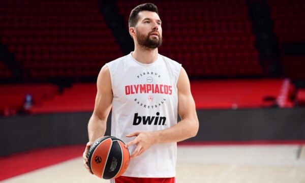Άλεκ Πίτερς: Τραυματίας ο παίκτης της Αρμάνι Μιλάνο, θα απουσιάσει από το ματς με τον Παναθηναϊκό