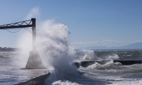 Ραφήνα και Λαύριο: Σε ισχύ το απαγορευτικό απόπλου – Πώς επηρεάζονται τα δρομολόγια του Πειραιά