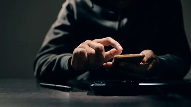 Θεσσαλονίκη και Καβάλα: Παρίσταναν τους λογιστές και άρπαζαν χρήματα και χρυσαφικά – Πέντε συλλήψεις για τη σπείρα με τα τηλεφωνήματα παγίδες