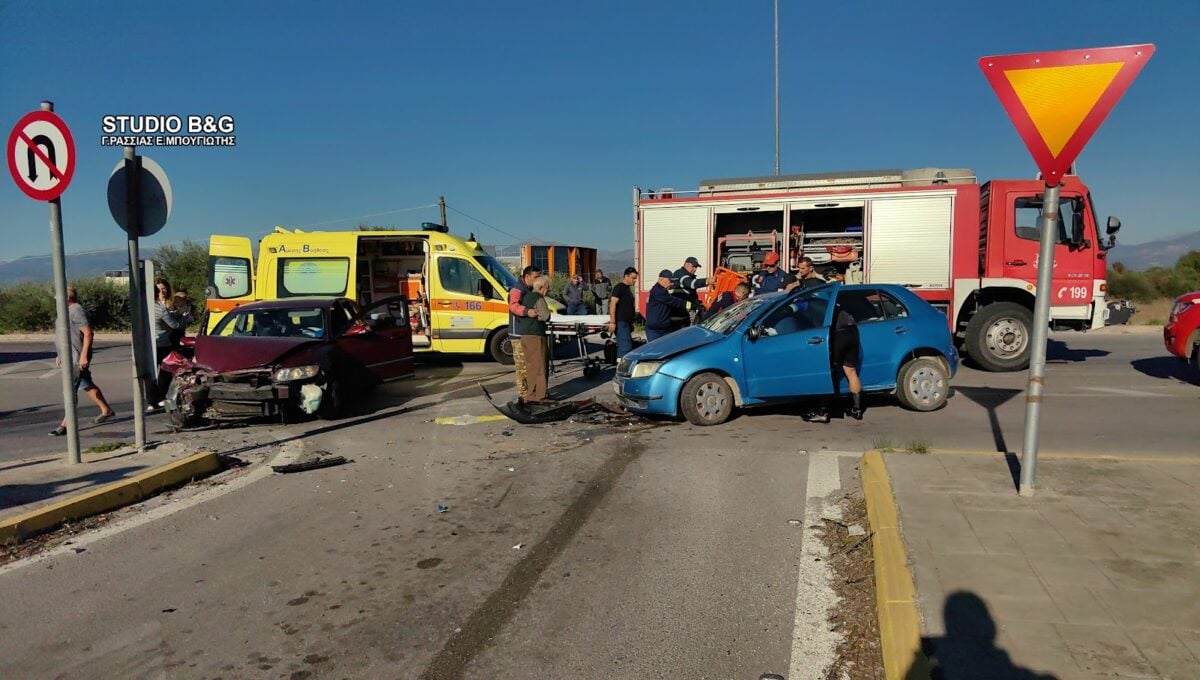 Αργολίδα: Τέσσερις τραυματίες, ανάμεσά τους νήπιο, σε σφοδρή σύγκρουση αυτοκινήτων – Στο νοσοκομείο 7 Αργολίδα: Τέσσερις τραυματίες, ανάμεσά τους νήπιο, σε σφοδρή σύγκρουση αυτοκινήτων – Στο νοσοκομείο