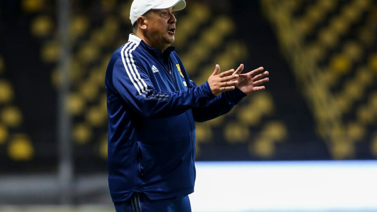 Άρης: Η FIFA επέβαλε μεταγραφικό ban για την τελευταία δόση στον Χερμάν Μπούργος 1 Άρης: Η FIFA επέβαλε μεταγραφικό ban για την τελευταία δόση στον Χερμάν Μπούργος