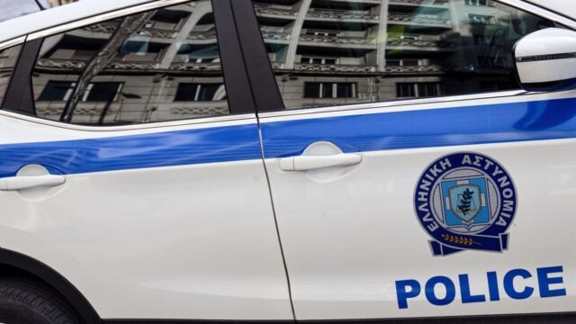 Μεσαρά: Πυροβολισμοί σε αυτοκίνητο στην πλατεία χωριού – Τρεις συλλήψεις, ανάμεσά τους ένας ανήλικος