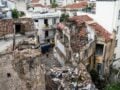 Independent: Τρεις συλλήψεις για τη φονική έκρηξη αερίου στην Αθήνα που σκότωσε έξι ανθρώπους