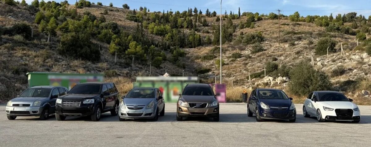 Μέγαρα: Αστυνομικοί κάνουν έφοδο στην αποθήκη της σπείρας με λεία 350.000 ευρώ από απάτες, κλοπές και ληστείες 9 αυτοκίνητα