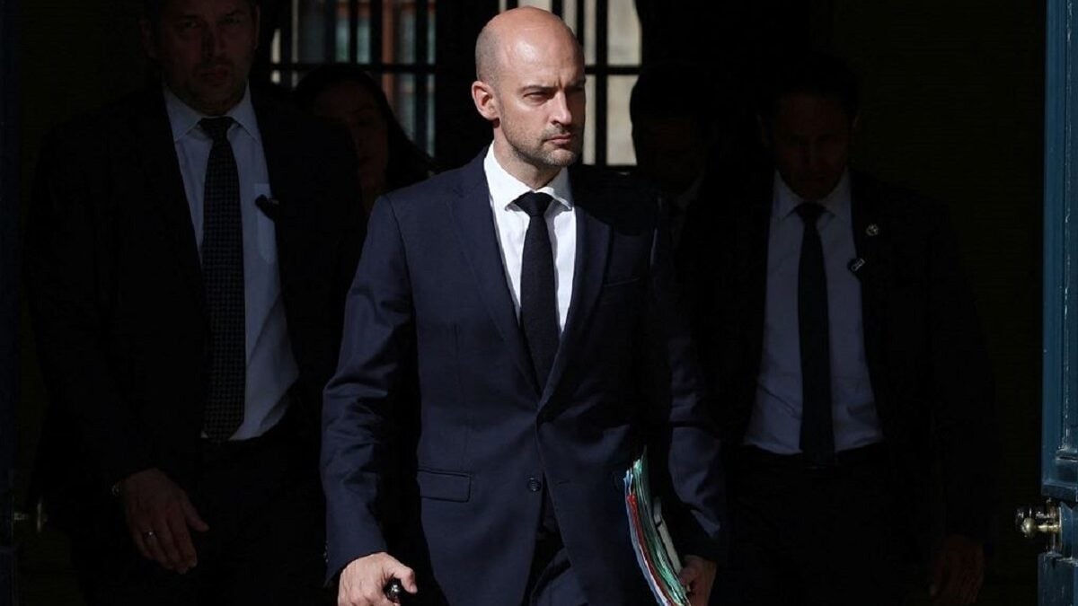 Γαλλία: Ο Ντόναλντ Τραμπ συνδέει τις μαθητικές κινητοποιήσεις με Ισλάμ και μετανάστευση – Η απάντηση του ΥΠΕΞ 1 Γαλλία: Ο Ντόναλντ Τραμπ συνδέει τις μαθητικές κινητοποιήσεις με Ισλάμ και μετανάστευση – Η απάντηση του ΥΠΕΞ