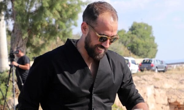 Βασίλης Πορφυράκης: Η κόρη του έγινε ενός έτους – Η πρώτη οικογενειακή φωτογραφία με τη σύντροφό του