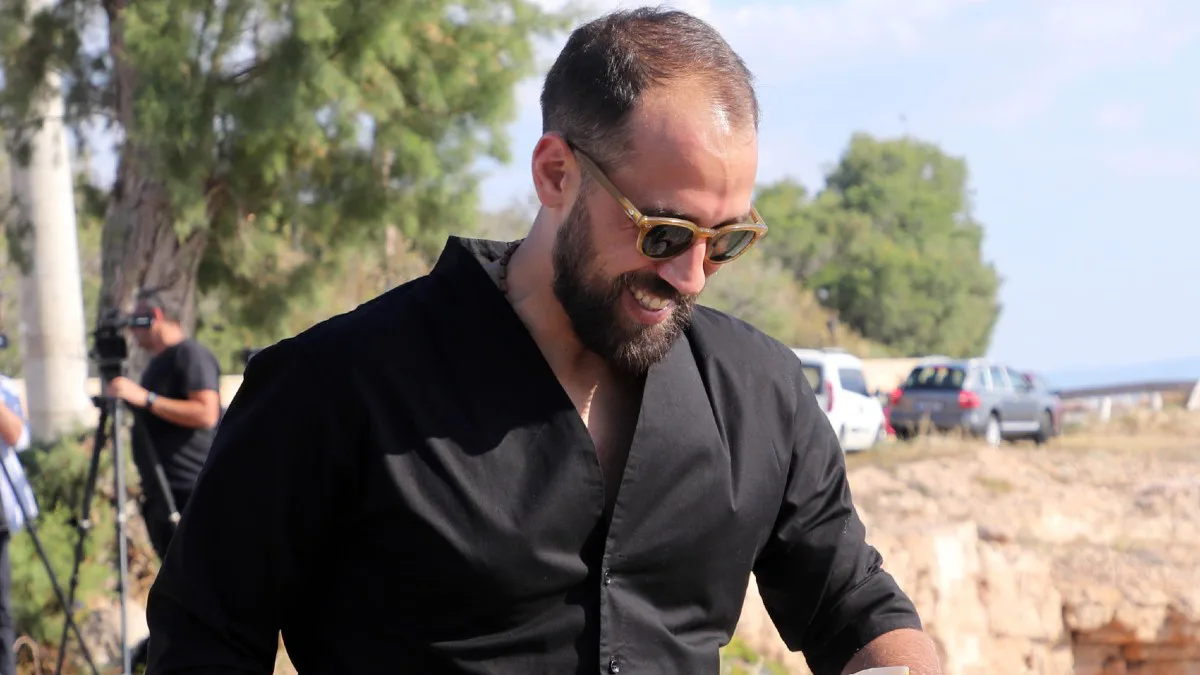 Βασίλης Πορφυράκης: Η κόρη του έγινε ενός έτους – Η πρώτη οικογενειακή φωτογραφία με τη σύντροφό του