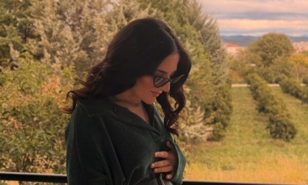 Αντριάνα Μπάστα: Η τραγουδίστρια είναι έγκυος στο πρώτο της παιδί – Οι φωτογραφίες με φουσκωμένη κοιλιά