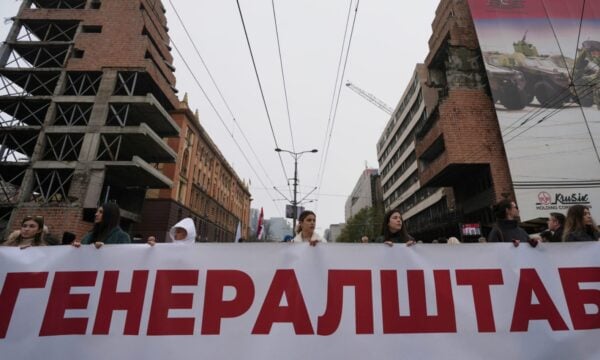 Σερβία: Στοχοποιήθηκε με κατασκοπευτικό λογισμικό εισαγγελέας που ερευνούσε τον «Πύργο Τραμπ» στο Βελιγράδι
