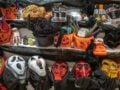 Πολωνία: Οι αιματηρές επιθέσεις σε σχολεία χαρακτηρίζονται «ζοφερή τάση βίας» – Αποσύρονται μαχαίρια και τρομακτικές στολές Halloween