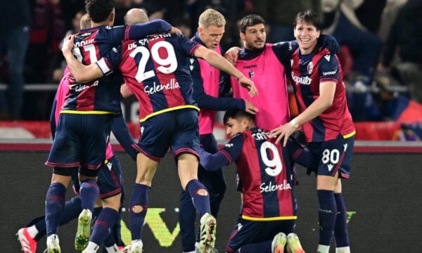 Serie A: Η Μίλαν έχασε 4-2 από την Μπολόνια – Η Ίντερ κέρδισε 2-0 τη Βενέτσια με δύο αυτογκόλ