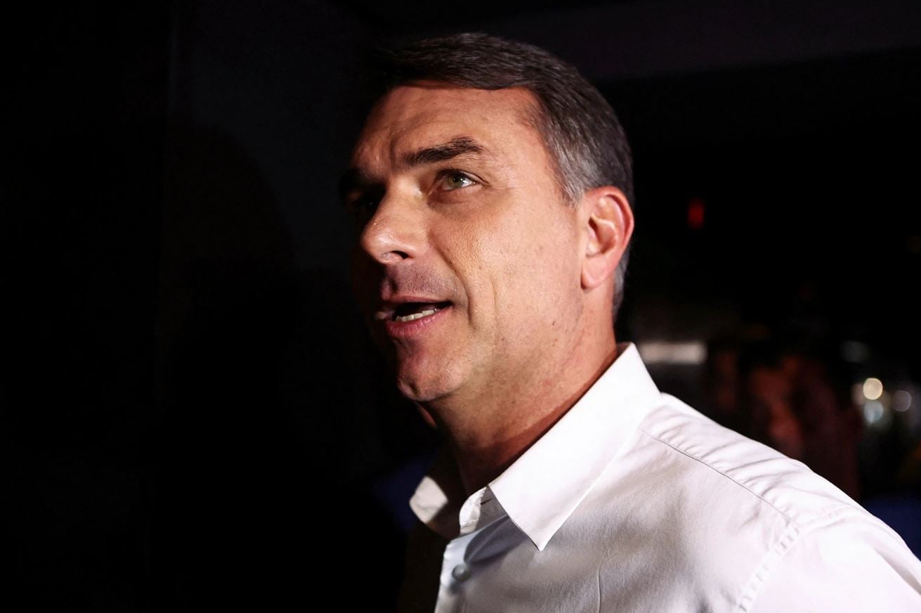 Φλάβιο Μπολσονάρου: Στις ΗΠΑ μετά την εκλογική ήττα – Του χορηγήθηκε βίζα