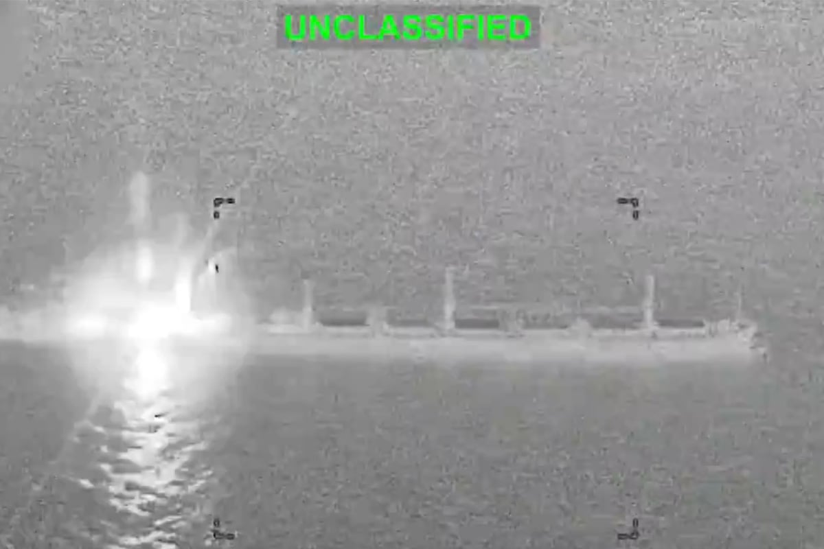 CENTCOM: Ακινητοποίησε εμπορικό πλοίο στον Κόλπο του Ομάν για φερόμενη παραβίαση του αποκλεισμού του Ιράν