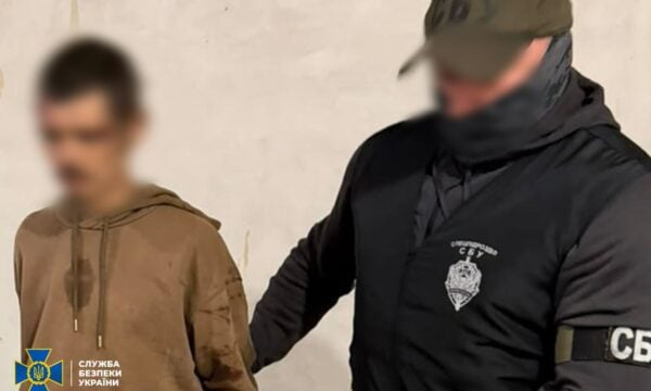 Ουκρανία: Συνελήφθη Ρώσος για τη δολοφονία πέντε στρατιωτών – Φέρεται να τους πυροβόλησε φορώντας πολιτικά