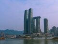 Chongqing: Νομίζεις ότι βρίσκεσαι στο ισόγειο και ξαφνικά βλέπεις 22 ορόφους κάτω από τα πόδια σου (Vid)
