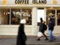 Coffee Island: Αύξηση τζίρου 13,12% και μείωση κερδών το 2025 – Πηγές της εταιρείας λένε ότι δεν υπάρχει θέμα πώλησης