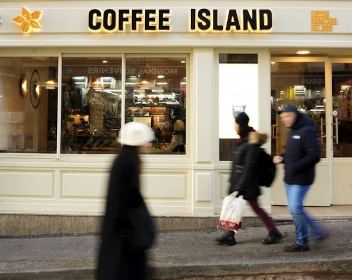 Coffee Island: Αύξηση τζίρου 13,12% και μείωση κερδών το 2025 – Πηγές της εταιρείας λένε ότι δεν υπάρχει θέμα πώλησης