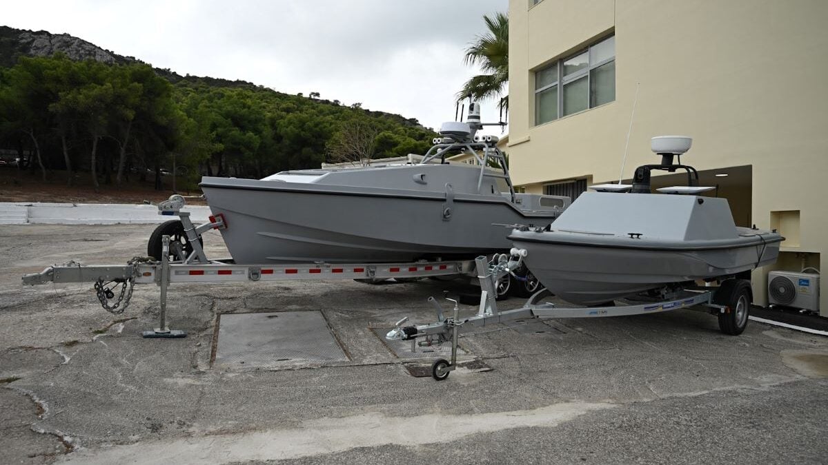 USV Saronic Corsair: Το drone επιφανείας που προμηθεύεται το Πολεμικό Ναυτικό – Η δράση του στην επιχείρηση «Epic Fury» των ΗΠΑ στο Ιράν 1 USV Saronic Corsair: Το drone επιφανείας που προμηθεύεται το Πολεμικό Ναυτικό – Η δράση του στην επιχείρηση «Epic Fury» των ΗΠΑ στο Ιράν
