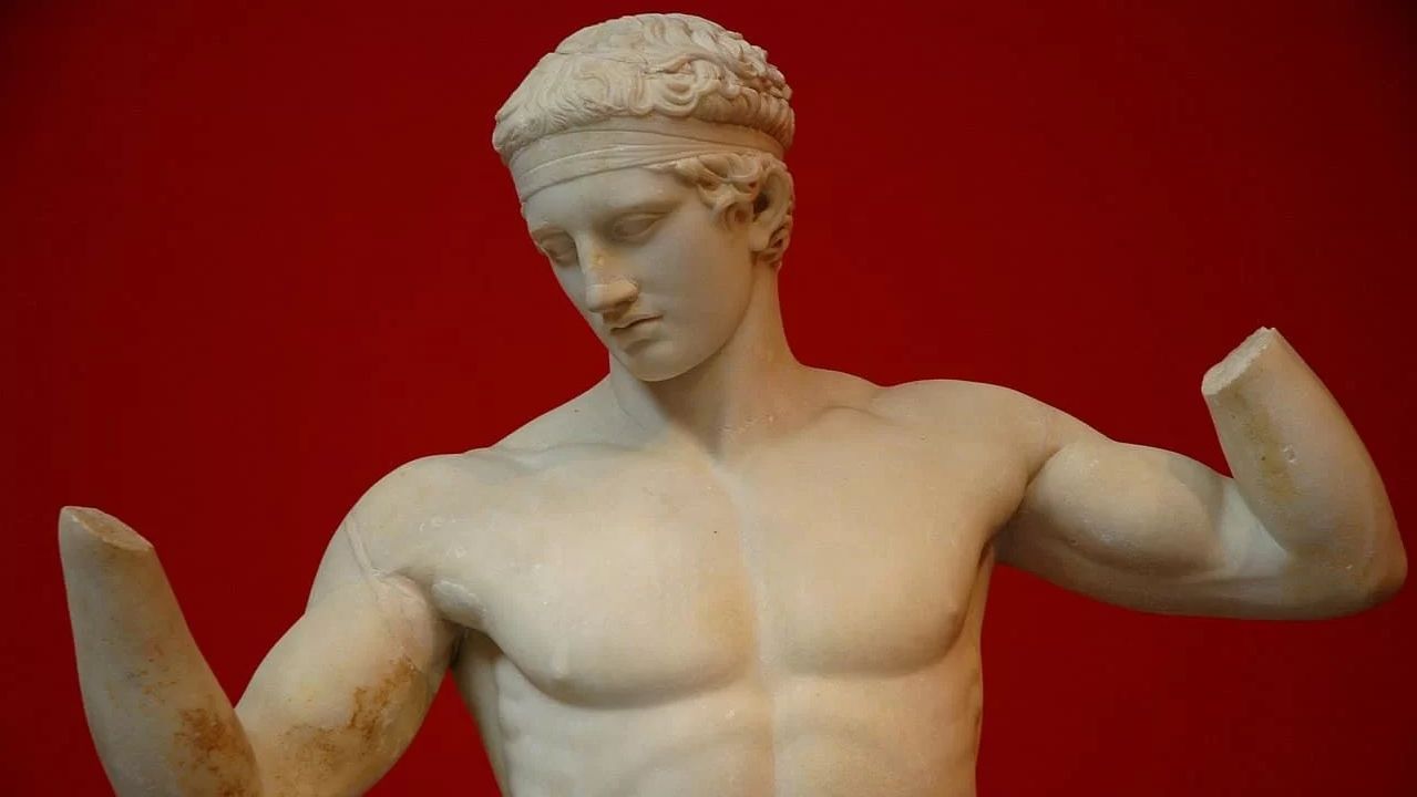Τα χρώματα που έσβησαν από τα αρχαία ελληνικά αγάλματα με το πέρασμα των αιώνων