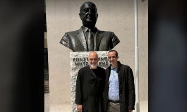 Αλβανία: Ο Ράμα στήνει ξανά καρέκλες «διαλόγου», προειδοποιεί με διώξεις και αναχωρεί για το Μαυροβούνιο