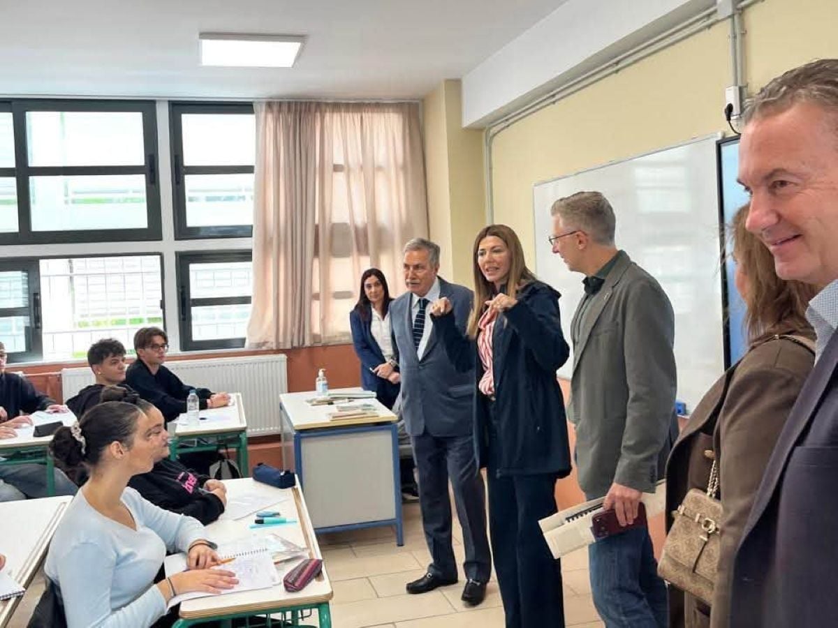 Στο Ωνάσειο Γυμνάσιο και Λύκειο Κολωνού βρέθηκαν Ζαχαράκη, Σκέρτσος και Παπαδημητρίου