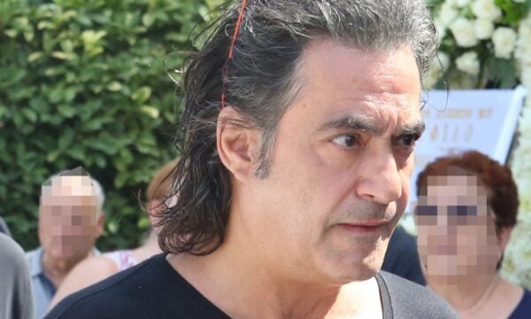 Διονύσης Σχοινάς: Έφτασε νέο εξώδικο στην «Αυτοκίνηση» – Τι ζητά ο επιχειρηματίας από τον τραγουδιστή και τη Γαρμπή