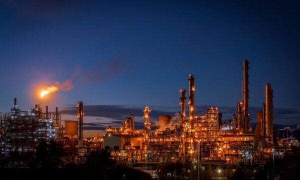 Πετρέλαιο: Το Brent πλησιάζει τα 114 δολάρια, στα 91 ευρώ το αέριο – Ανησυχία για τον εφοδιασμό από τη Μέση Ανατολή