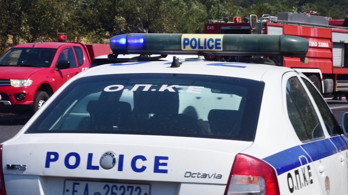 Καλλιθέα: Εντοπίστηκαν φιαλίδια με επικίνδυνη ουσία και εκκενώθηκαν σπίτια 1 Καλλιθέα: Εντοπίστηκαν φιαλίδια με επικίνδυνη ουσία και εκκενώθηκαν σπίτια
