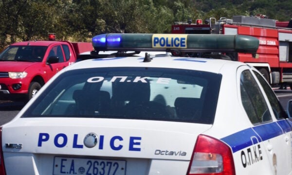 Καλλιθέα: Εντοπίστηκαν φιαλίδια με επικίνδυνη ουσία και εκκενώθηκαν σπίτια