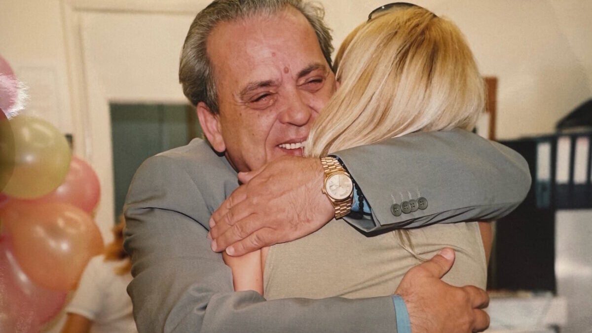Έλενα Ράπτη: Η πρώτη ανάρτηση για τον θάνατο του πατέρα της – «Έχεις χτίσει την ψυχή μου» 1 Έλενα Ράπτη: Η πρώτη ανάρτηση για τον θάνατο του πατέρα της – «Έχεις χτίσει την ψυχή μου»