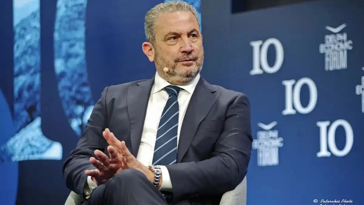 Εξάρχου: Η Κίμπερλι Γκίλφοϊλ συμβάλλει σημαντικά στην προώθηση του Κάθετου Διαδρόμου 1 Εξάρχου: Η Κίμπερλι Γκίλφοϊλ συμβάλλει σημαντικά στην προώθηση του Κάθετου Διαδρόμου