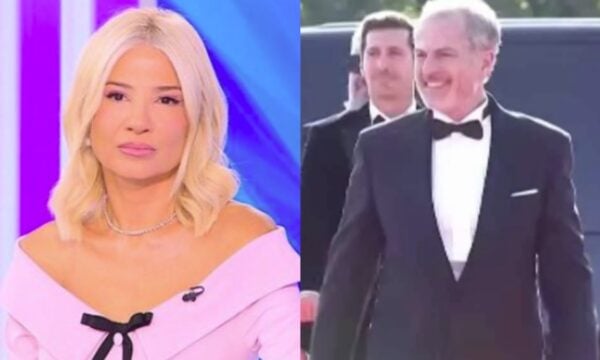 Η Φαίη Σκορδά ξέσπασε κατά του Γιάννη Παπαδόπουλου, σχολιάζοντας το παπιγιόν του και την παρουσία του στο κόκκινο χαλί