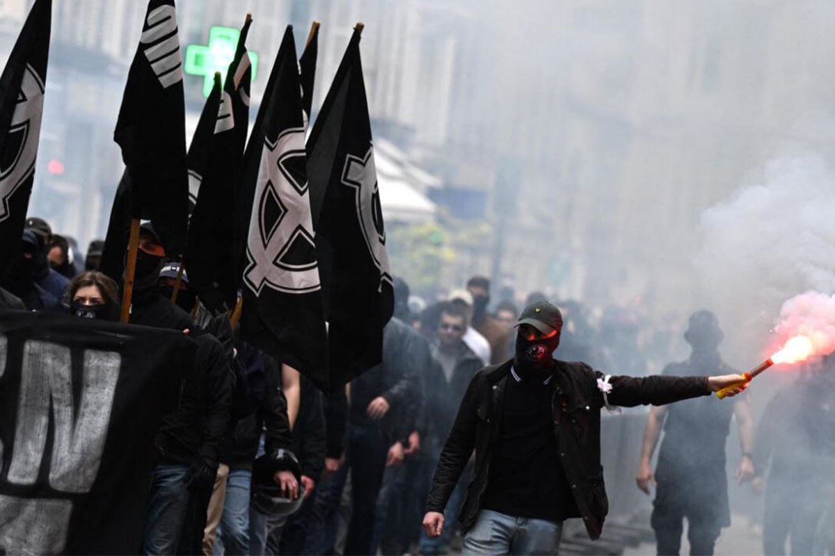 Γαλλία: Μετά τη φονική ρατσιστική επίθεση στην Τραπ, μπλόκο σε συνέδριο της ριζοσπαστικής ακροδεξιάς για την «επαναμετανάστευση»