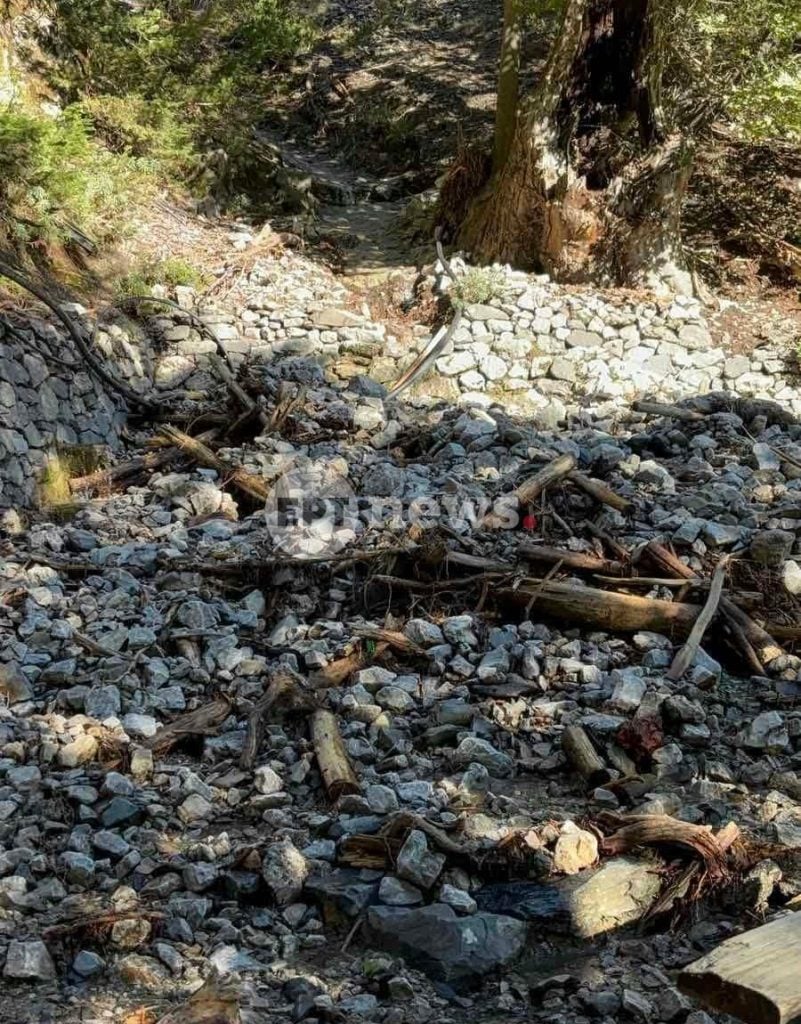 Χανιά: Στο Ξυλόσκαλο μεταφέρθηκαν οι 8 εγκλωβισμένοι εργαζόμενοι από το φαράγγι της Σαμαριάς 7 Χανιά: Στο Ξυλόσκαλο μεταφέρθηκαν οι 8 εγκλωβισμένοι εργαζόμενοι από το φαράγγι της Σαμαριάς