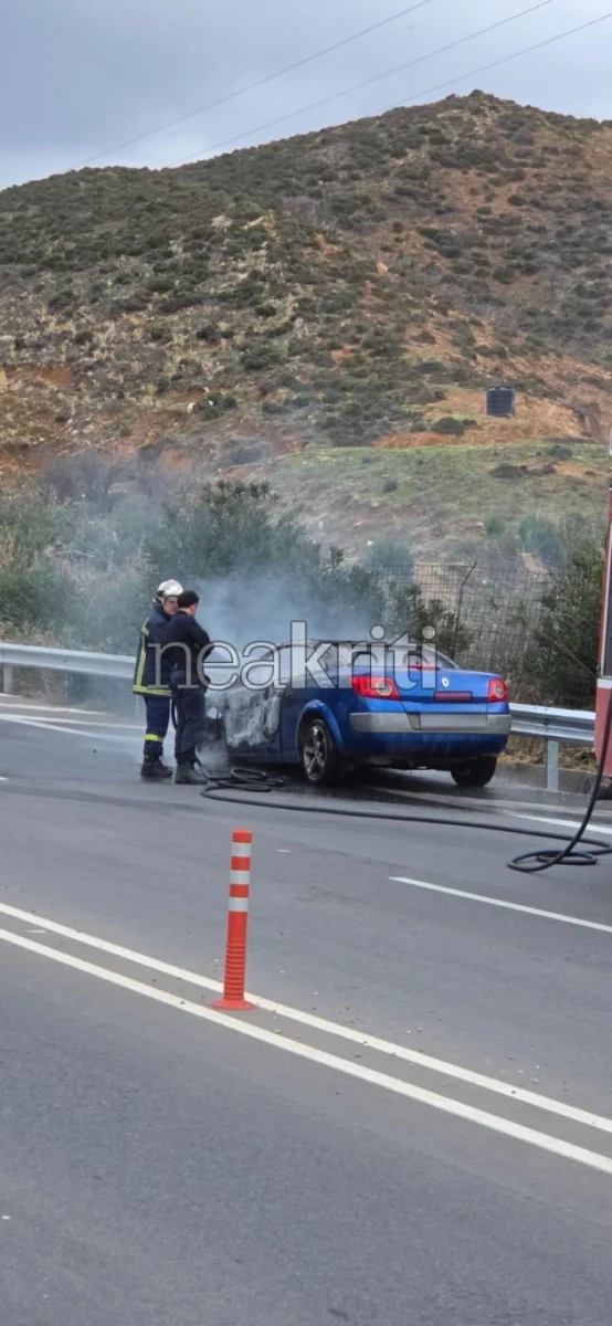 ΒΟΑΚ: Αυτοκίνητο οικογένειας με μικρά παιδιά τυλίχθηκε στις φλόγες ενώ κινούνταν 9 Τρόμος για οικογένεια στην Κρήτη, το αυτοκίνητό τους τυλίχτηκε στις φλόγες στον ΒΟΑΚ