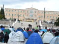 Σύνταγμα: Φοιτητές έστησαν σκηνές στη βροχή για τα πανάκριβα ενοίκια – «600 ευρώ για ένα στούντιο»