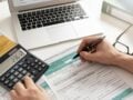 ΕΝΦΙΑ, φόρος εισοδήματος και ΦΠΑ: Τι πρέπει να πληρωθεί έως τις 30 Οκτωβρίου – Τι ισχύει για το Πόθεν Έσχες