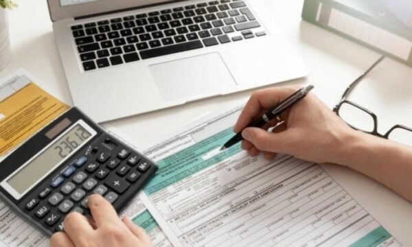 ΕΝΦΙΑ, φόρος εισοδήματος και ΦΠΑ: Τι πρέπει να πληρωθεί έως τις 30 Οκτωβρίου – Τι ισχύει για το Πόθεν Έσχες