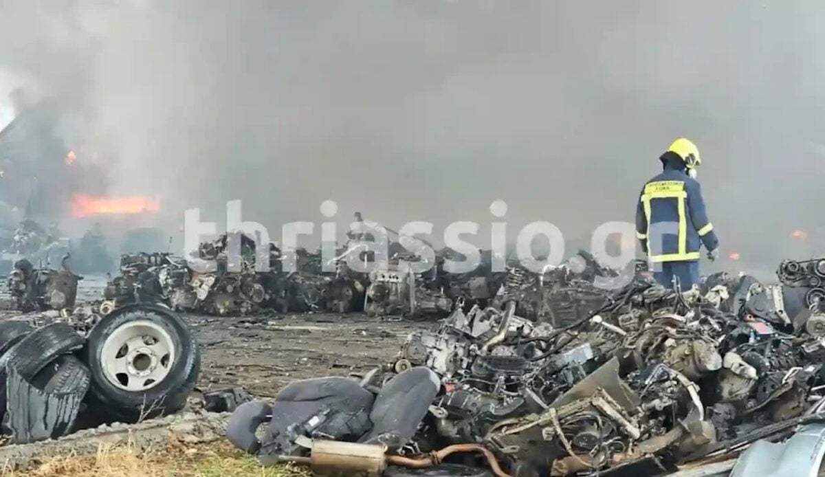 Ασπρόπυργος: Μεγάλη φωτιά σε εταιρεία ανακύκλωσης – Αναφέρονται εκρήξεις