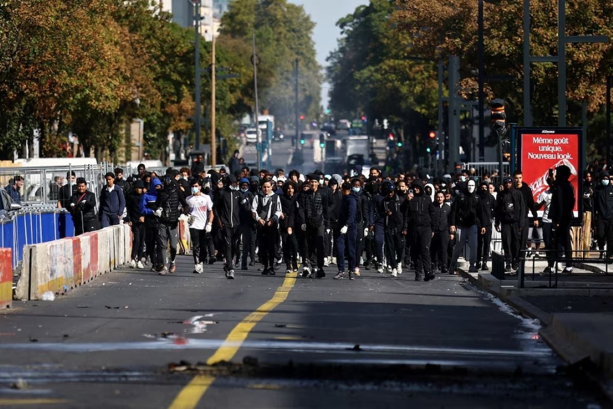 Γαλλία: Μαθητές ξανά στους δρόμους με φόβους για γενικευμένη βία – Πρωτοβουλία «λευκά κράνη» στις διαδηλώσεις 8 Γαλλία: Μαθητές ξανά στους δρόμους με φόβους για γενικευμένη βία – Πρωτοβουλία «λευκά κράνη» στις διαδηλώσεις