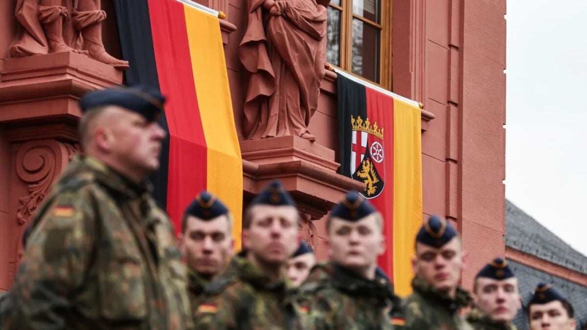 Γερμανία: Η Gen Z κινητοποιείται μαζικά σε 30 πόλεις – Αυξημένα μέτρα ασφαλείας και φόβοι για επεισόδια 1 Γερμανία: Η Gen Z κινητοποιείται μαζικά σε 30 πόλεις – Αυξημένα μέτρα ασφαλείας και φόβοι για επεισόδια