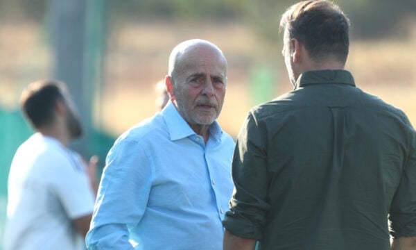 Ο Γιάννης Αλαφούζος στην προπόνηση του Παναθηναϊκού πριν από την ΑΕΚ – Επαφές με Νίστρουπ και παίκτες